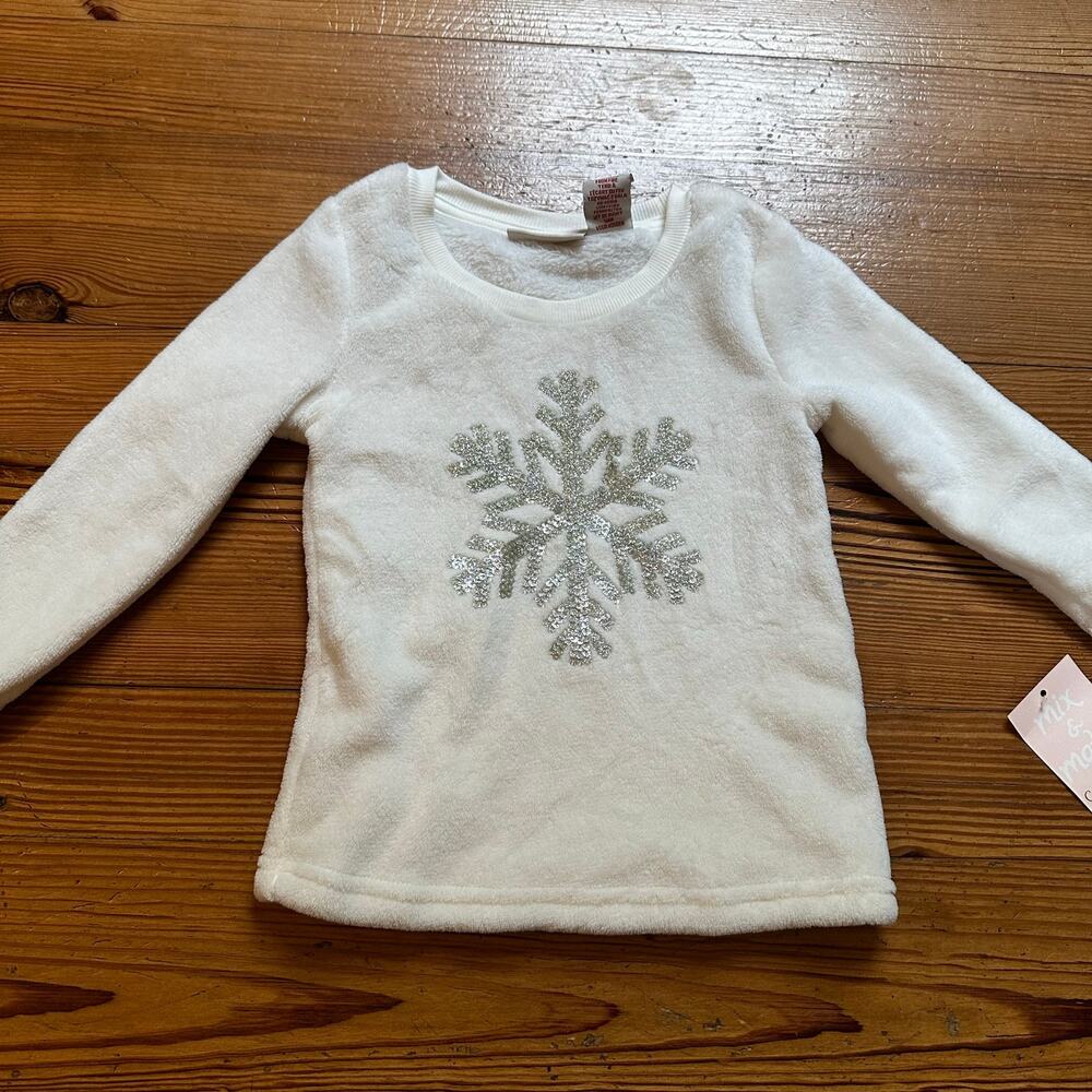 NWT Cynthia Rowley white fleece sequin‎ snowflake sweater SIZE 4
